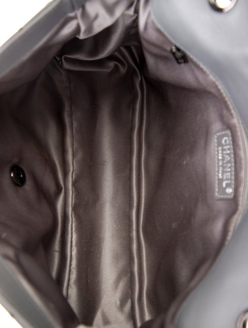 Chanel Medium Vertical Quilt Single Flap Bag