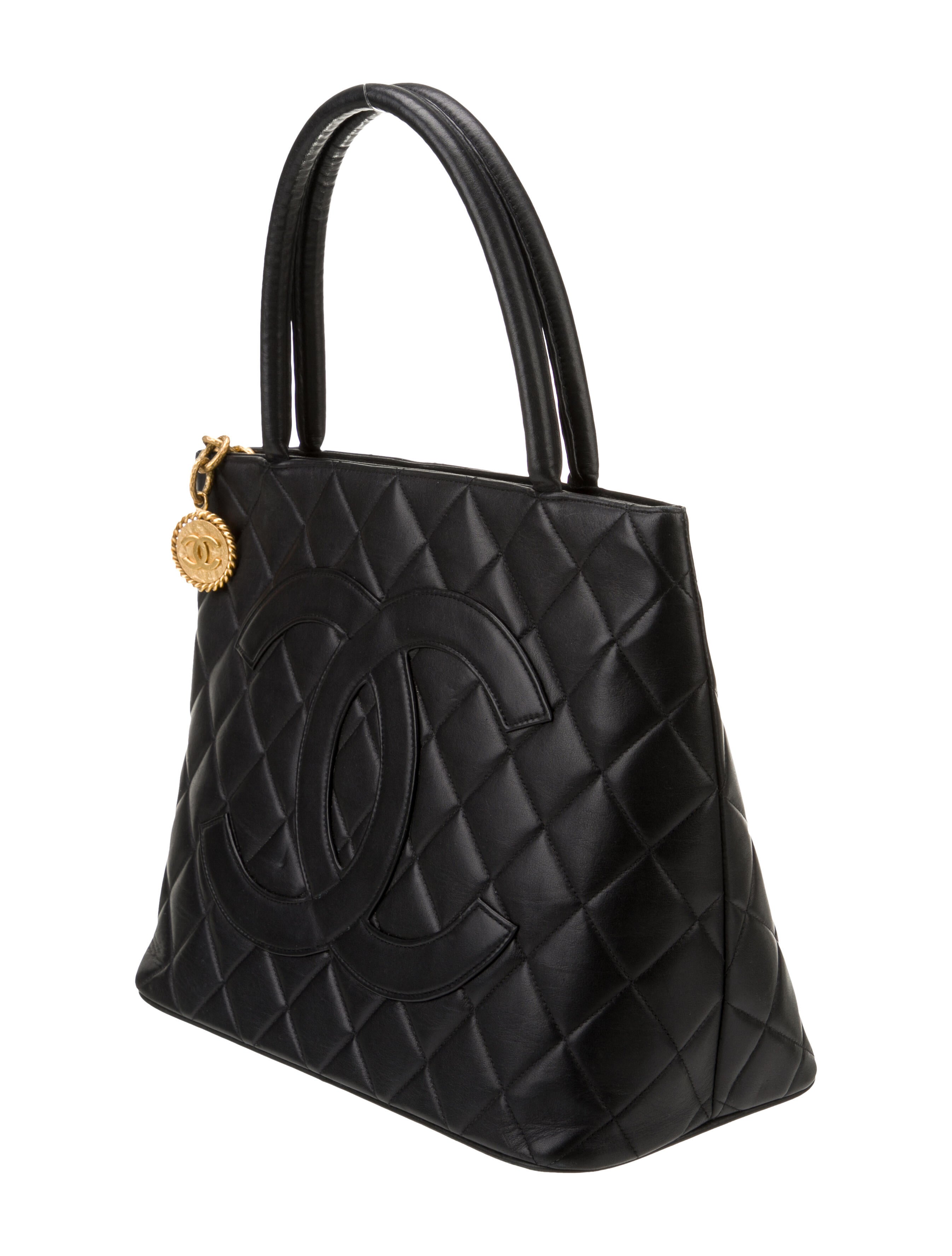 CHANEL 25S MEDALLION TOTE 33 CM IN BLACK CAVIAR WITH GOLD HARDWARE