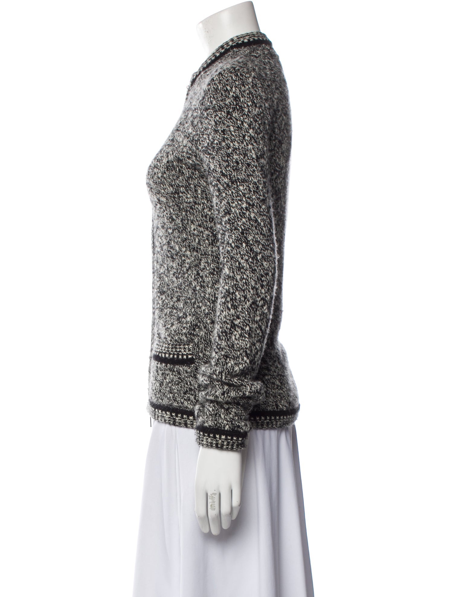 CHANEL 25S LONG-SLEEVE ROUND-NECK SWEATER 526 main image 0