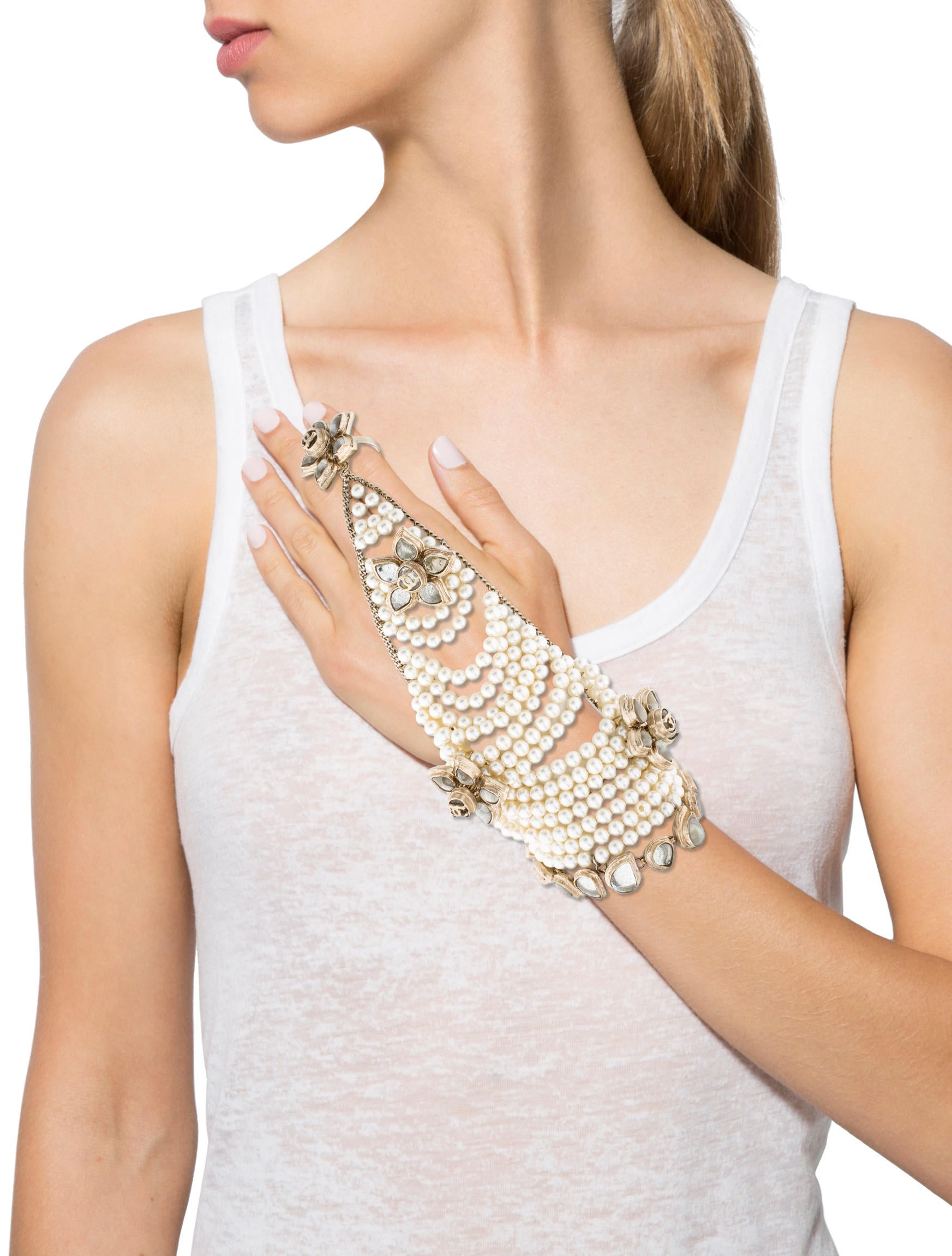 Chanel Paris-Bombay Pearl Handchain