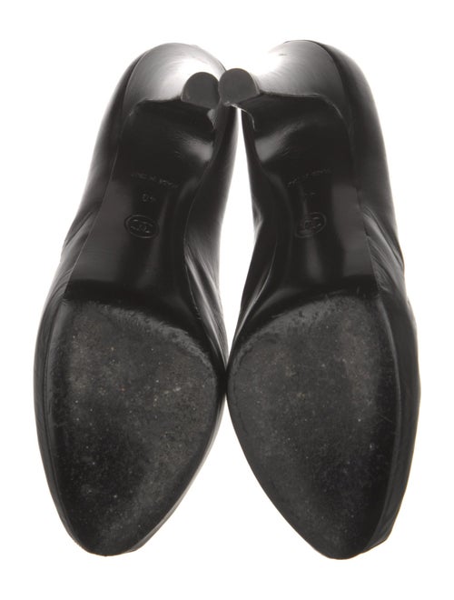 Chanel 2010's Interlocking CC Logo Pumps