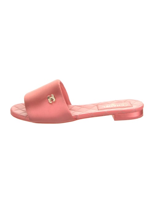 Chanel 2022 Interlocking CC Logo Slides