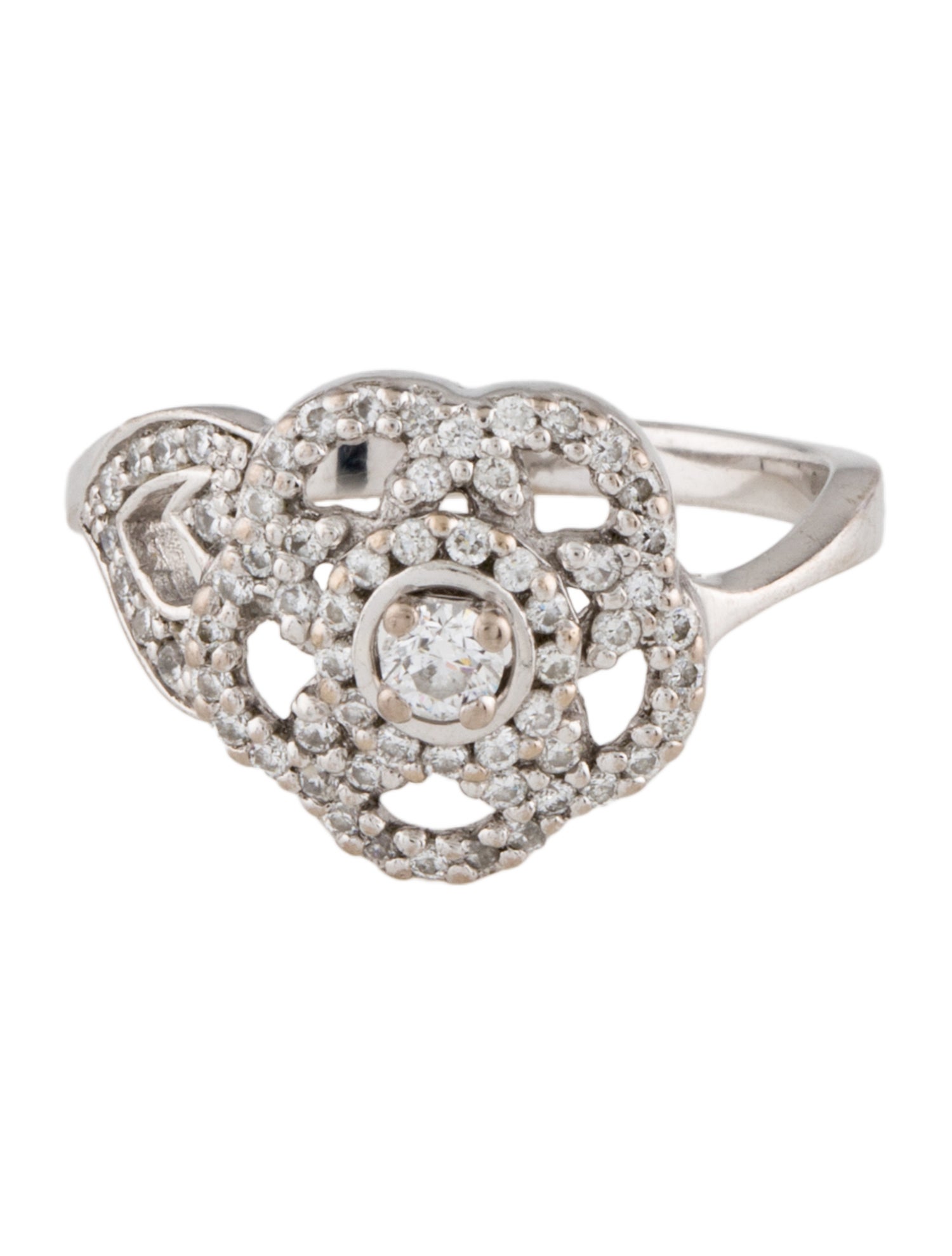 Chanel 18K Camélia Ring