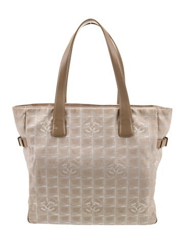 Chanel Totes Large Travel Ligne Tote