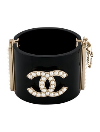 Chanel Faux Pearl & Resin CC Hinged Bangle