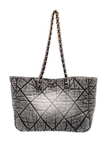 Chanel Totes Denim 19 Shopping Tote