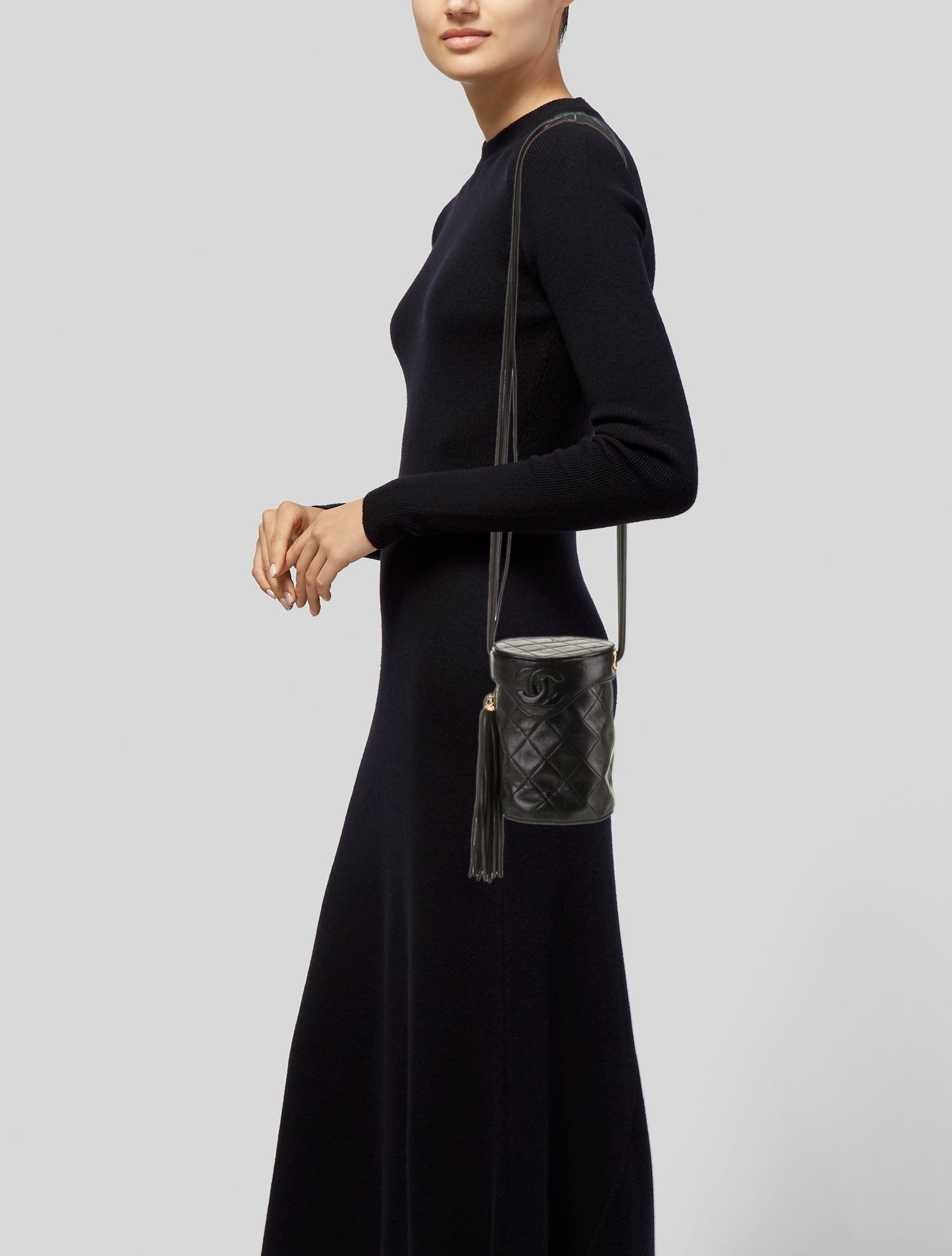 CHANELレディース Chanel Quilted Tassel Bucket Bag - Black Bucket Bags, Handbags