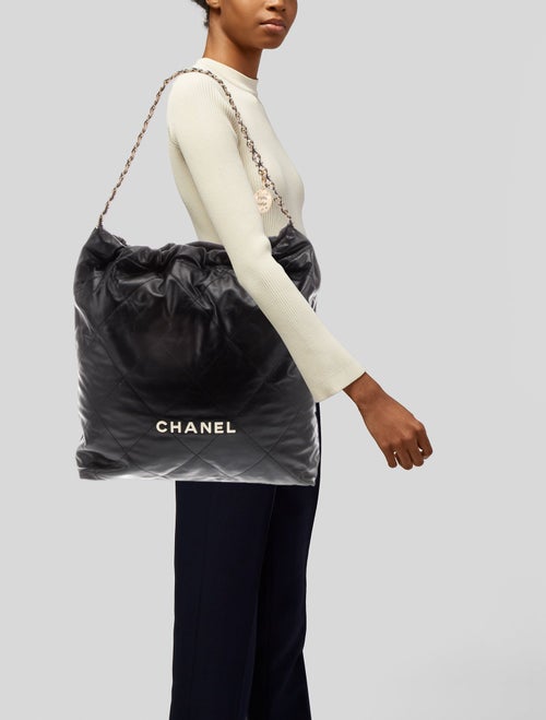 Chanel 2022 Large 22 Hobo