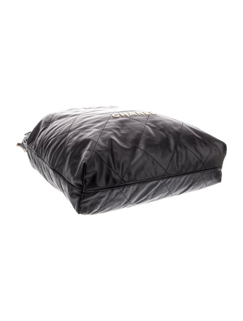 Chanel 2022 Large 22 Hobo