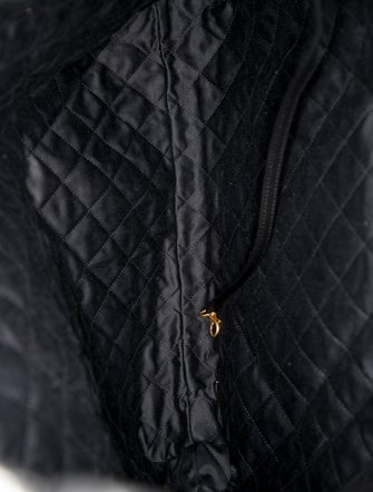 Chanel 2022 Large 22 Hobo