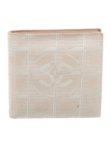 Chanel Wallets Vintage Travel Ligne Bifold Wallet