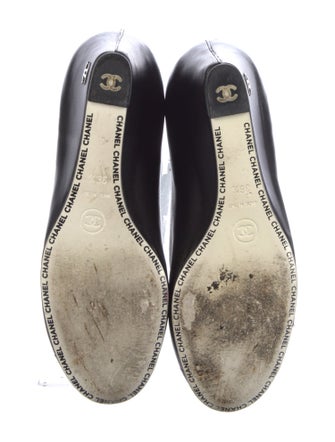 Chanel 2011 Interlocking CC Logo Pumps