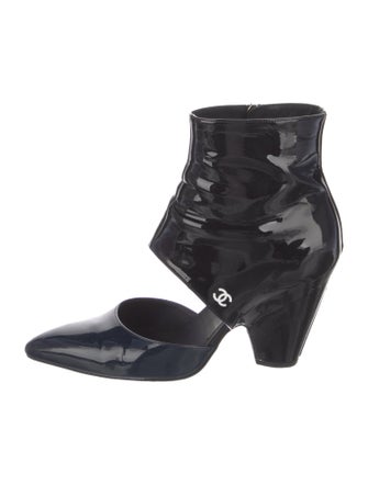 Chanel 2020 Interlocking CC Logo Boots