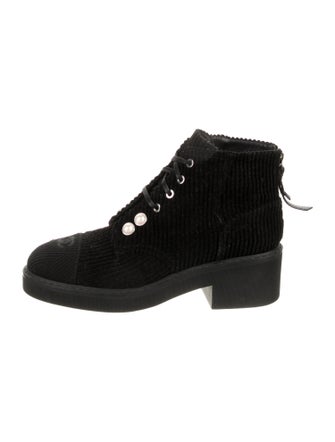Chanel 2018 Interlocking CC Logo Lace-Up Boots