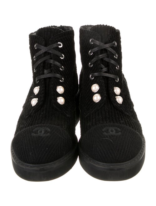 Chanel 2018 Interlocking CC Logo Lace-Up Boots