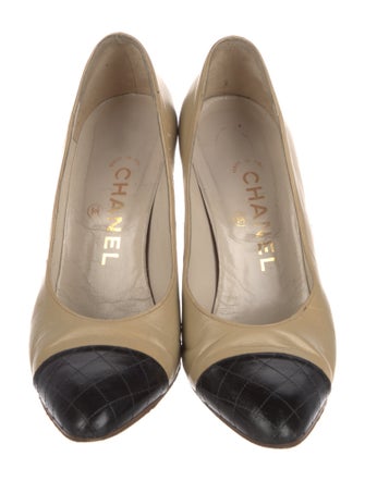 Chanel Quilted Pattern Leather Pumps