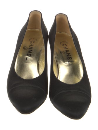 Chanel Vintage Pumps