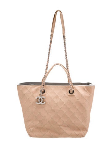 Chanel Totes Medium CC Stitched Shopping Tote