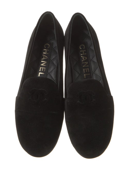 Chanel 267 2023 Interlocking CC Logo Loafers
