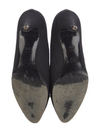 Chanel Interlocking CC Logo Canvas Pumps