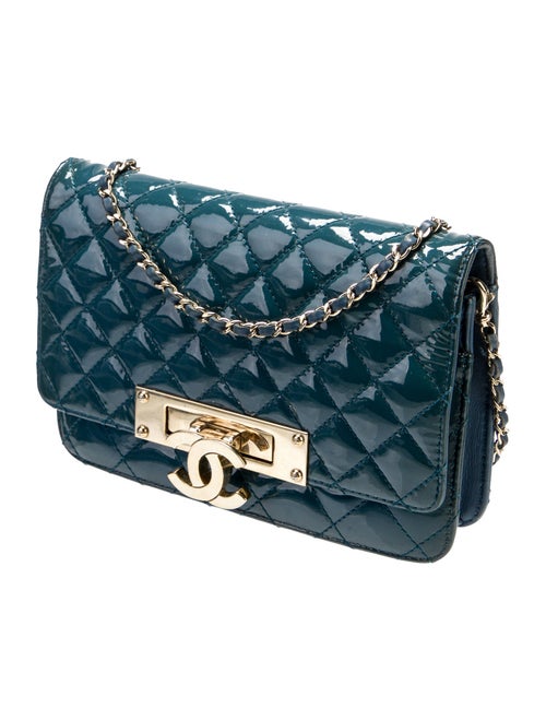Chanel Golden Class Wallet on Chain