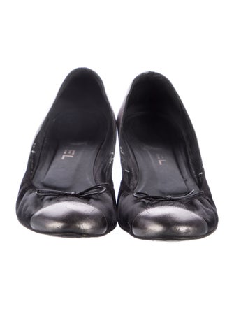 Chanel Interlocking CC Logo Leather Ballet Flats
