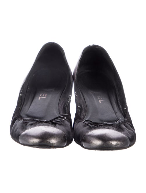Chanel Interlocking CC Logo Leather Ballet Flats