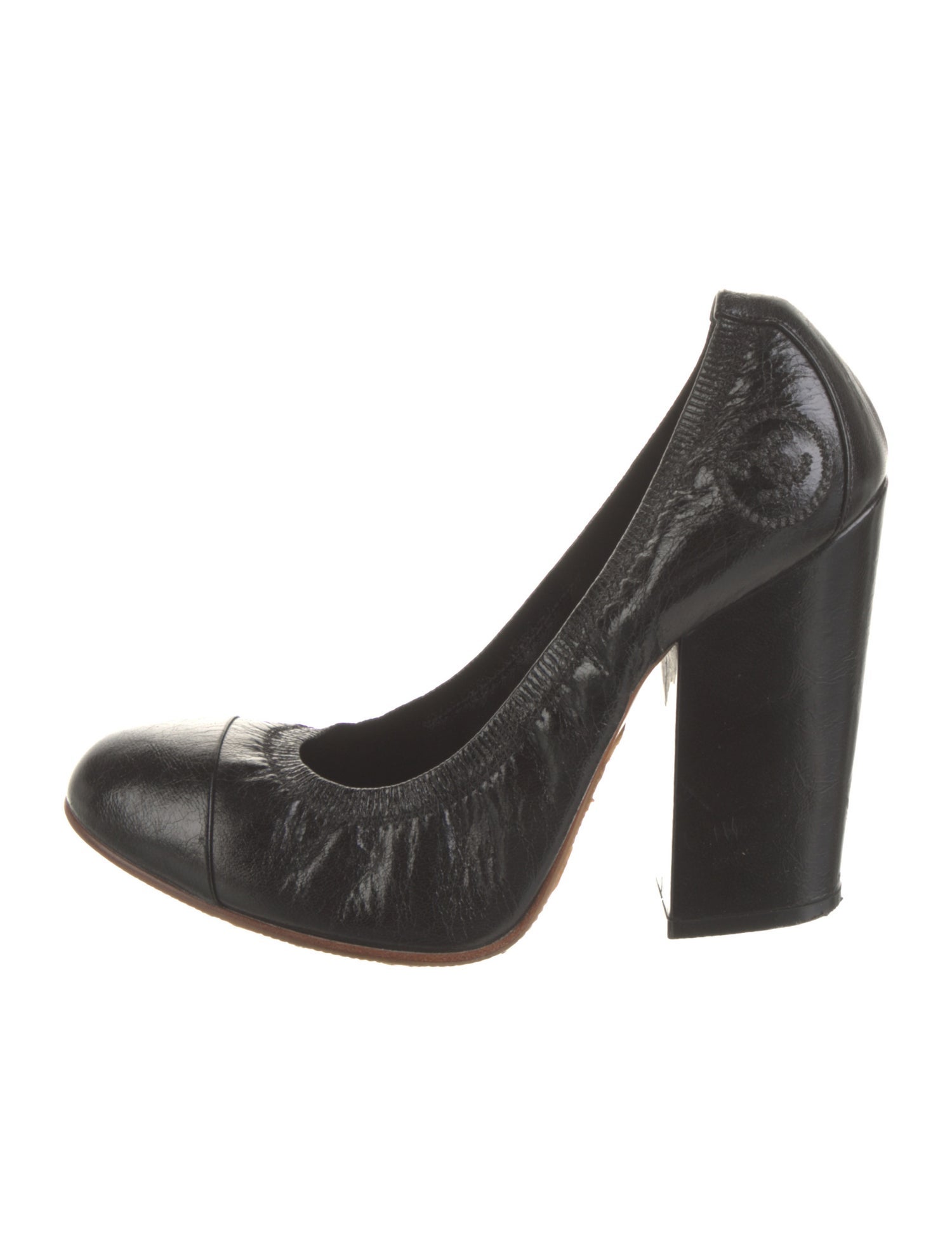 Chanel 2008 Leather Pumps