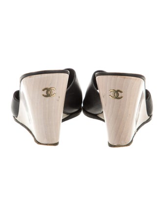 Chanel 2009 Interlocking CC Logo Slides