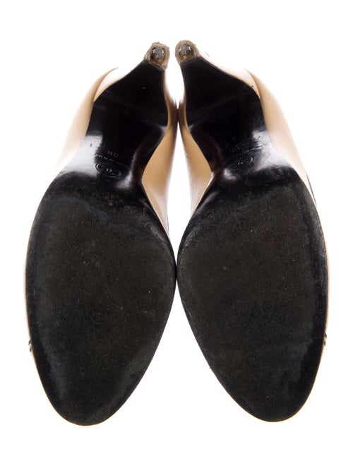 Chanel 2008 Interlocking CC Logo Pumps