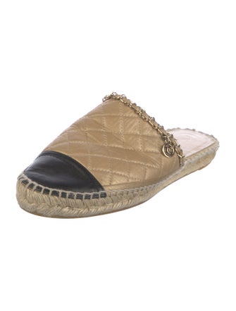 Chanel 2018 Interlocking CC Logo Espadrilles