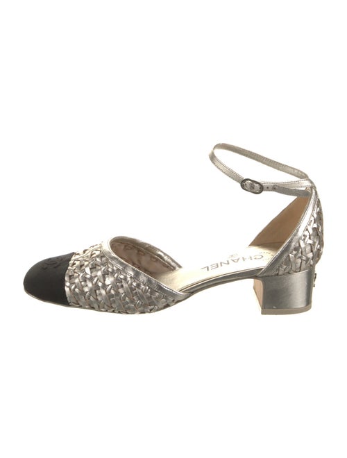 Chanel 2022 Interlocking CC Logo D'Orsay Pumps