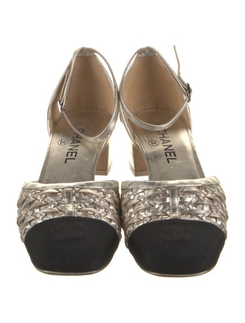 Chanel 2022 Interlocking CC Logo D'Orsay Pumps