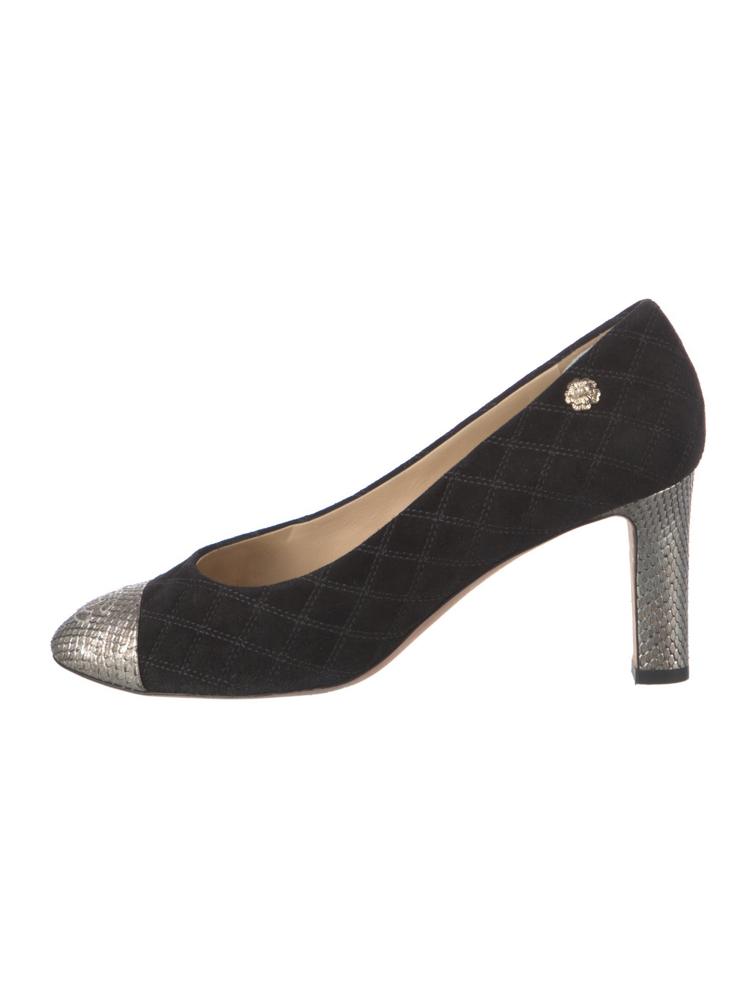 Chanel 2016 Interlocking CC Logo Pumps