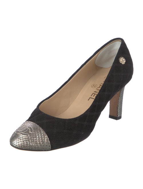 Chanel 2016 Interlocking CC Logo Pumps