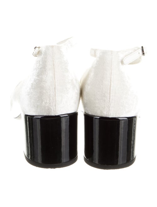 Chanel 2023 Interlocking CC Logo Slingback Pumps