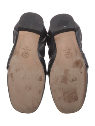 Chanel 2019 Interlocking CC Logo Loafers