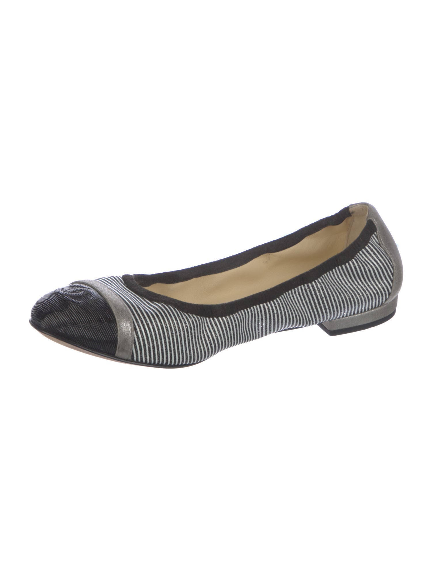 Chanel Interlocking CC Logo Ballet Flats