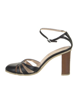 Chanel Vintage Interlocking CC Logo D'Orsay Pumps