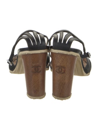 Chanel Vintage Interlocking CC Logo D'Orsay Pumps