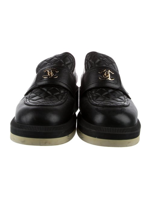Chanel 2021 Interlocking CC Logo Pumps