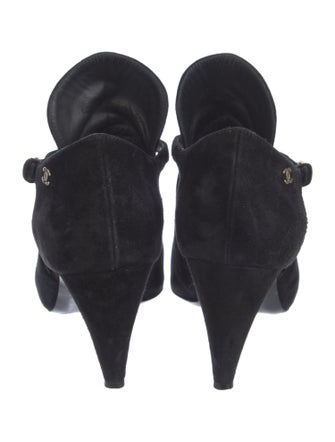 Chanel Interlocking CC Logo Suede Boots