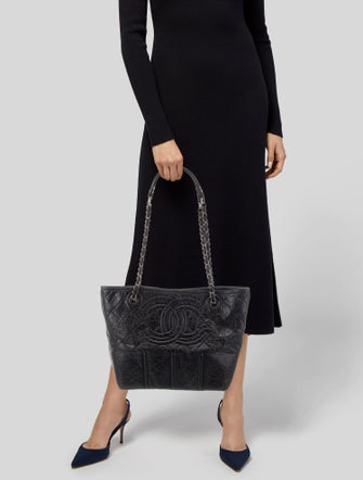 Chanel Shopping In Moscow Tote