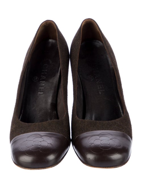 Chanel Interlocking CC Logo Wool Pumps