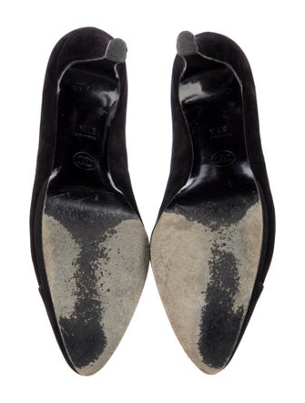 Chanel Interlocking CC Logo Suede Pumps