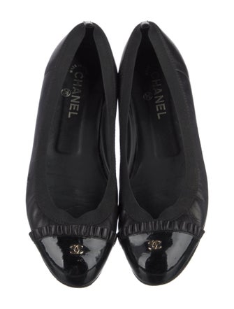 Chanel Interlocking CC Logo Leather Ballet Flats