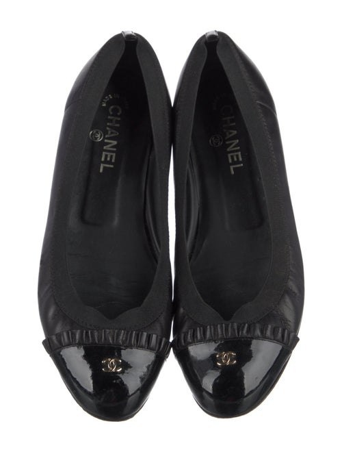Chanel Interlocking CC Logo Leather Ballet Flats