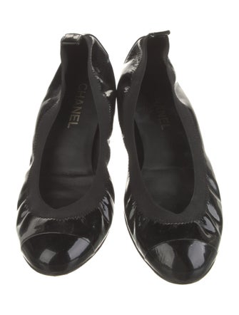 Chanel Interlocking CC Logo Patent Leather Ballet Flats