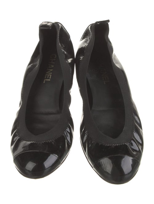 Chanel Interlocking CC Logo Patent Leather Ballet Flats