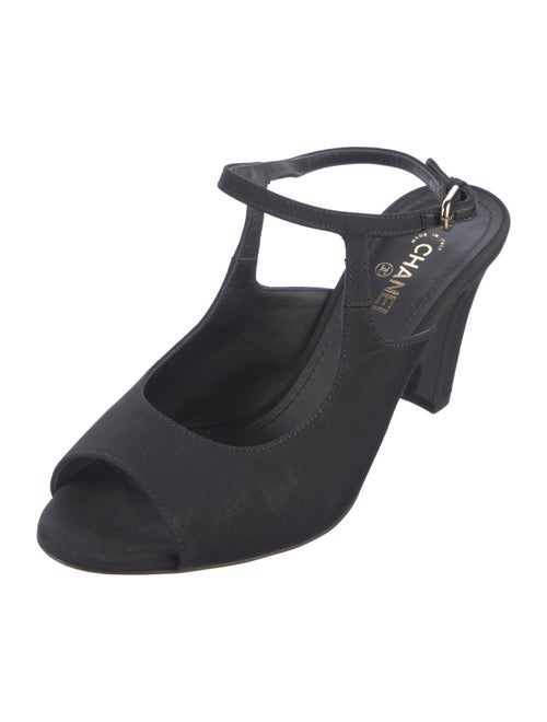 Chanel 2021 Interlocking CC Logo Slingback Pumps